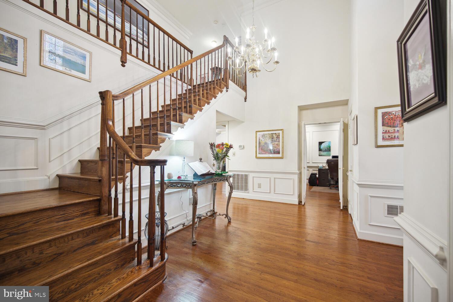 FOX HILLS - Residential