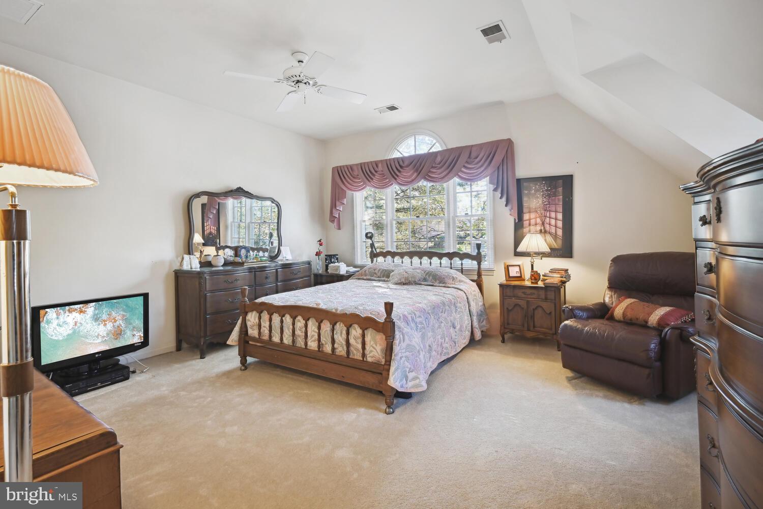 FOX HILLS - Residential