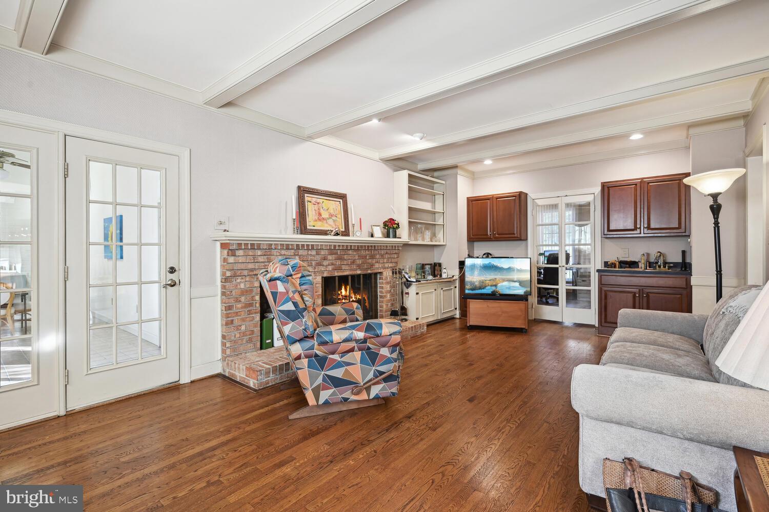 FOX HILLS - Residential