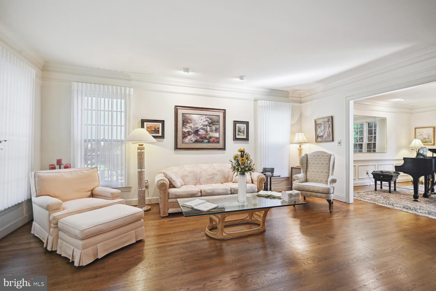 FOX HILLS - Residential