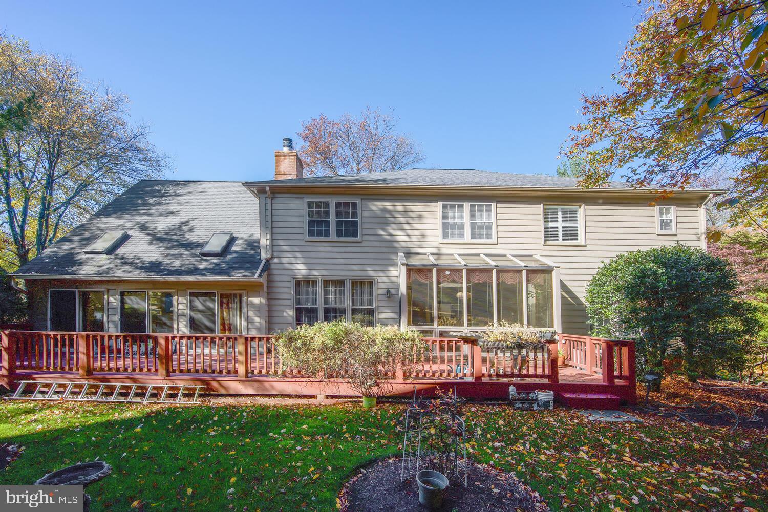 FOX HILLS - Residential