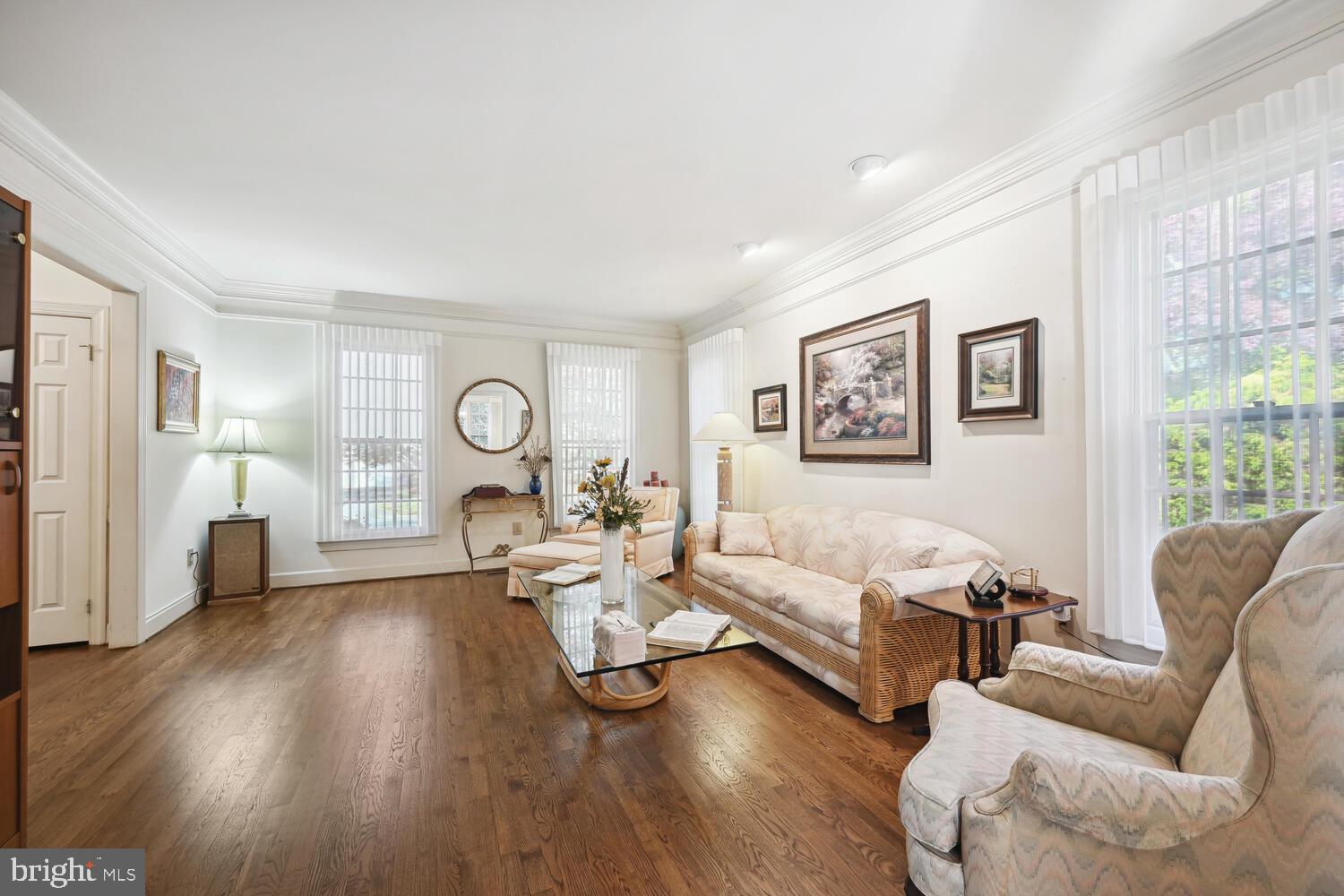 FOX HILLS - Residential