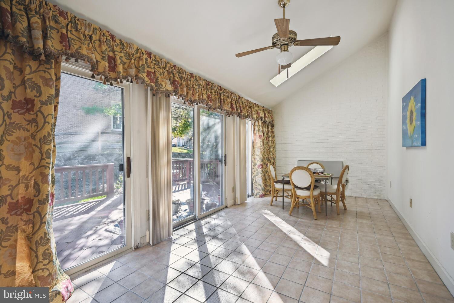 FOX HILLS - Residential