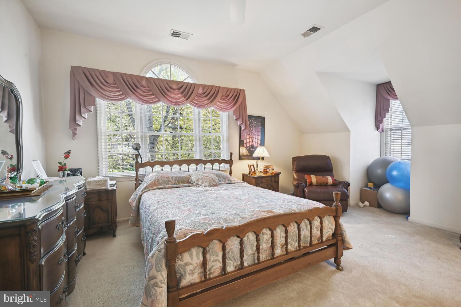 FOX HILLS - Residential