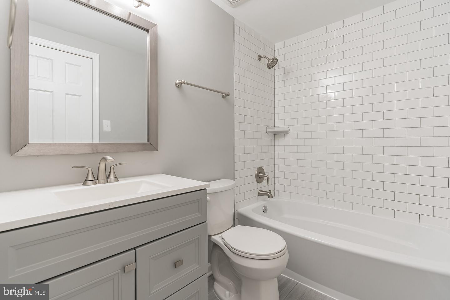 NEW GATE - Residential Lease