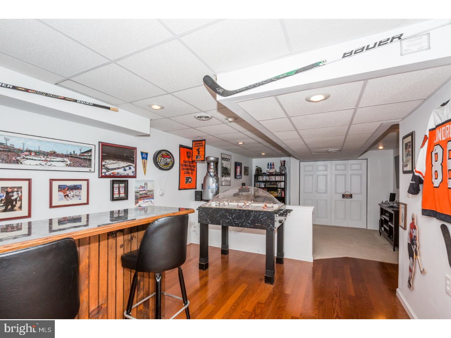 COLUMBIA COURT - Residential