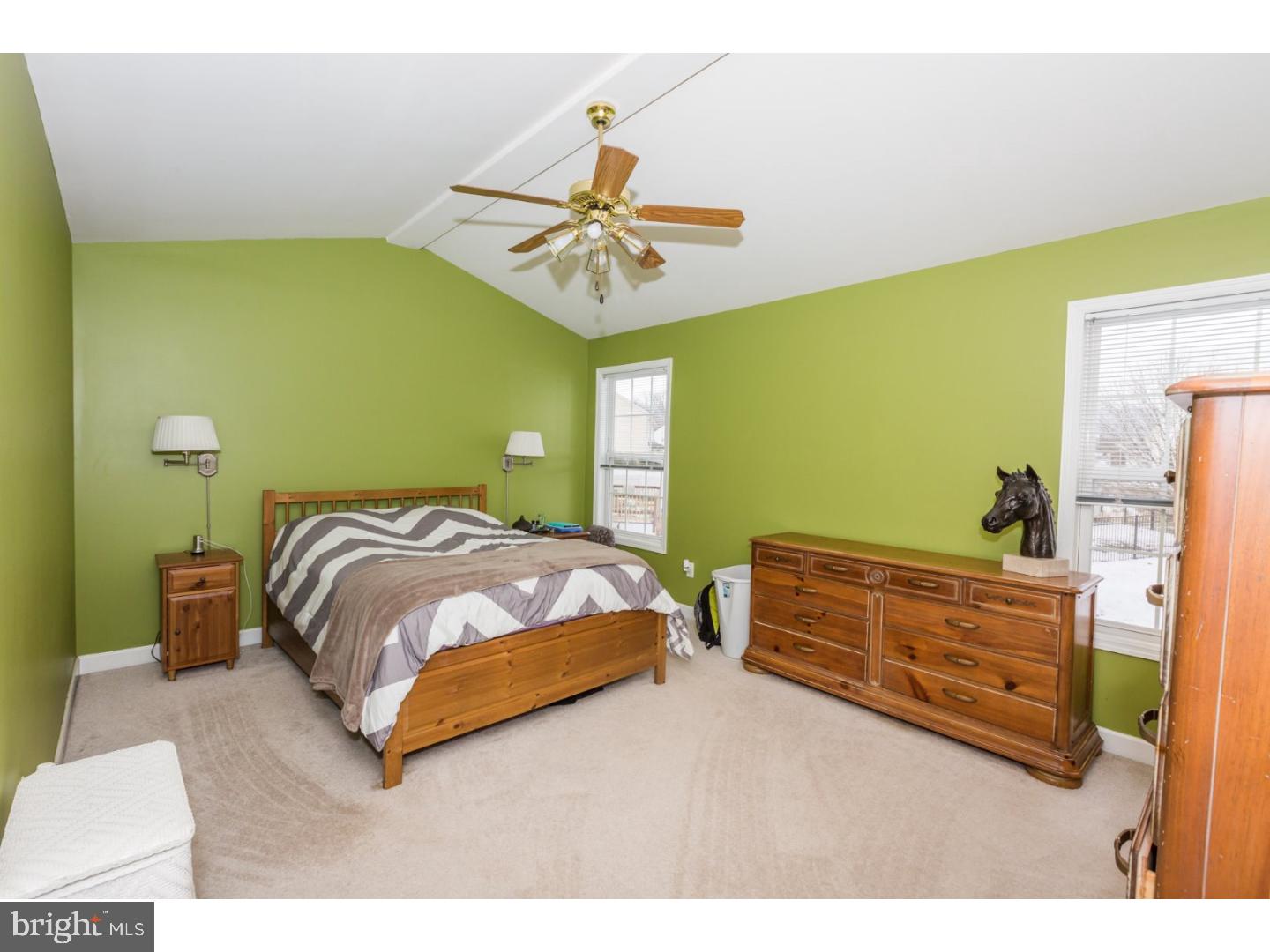 COLUMBIA COURT - Residential