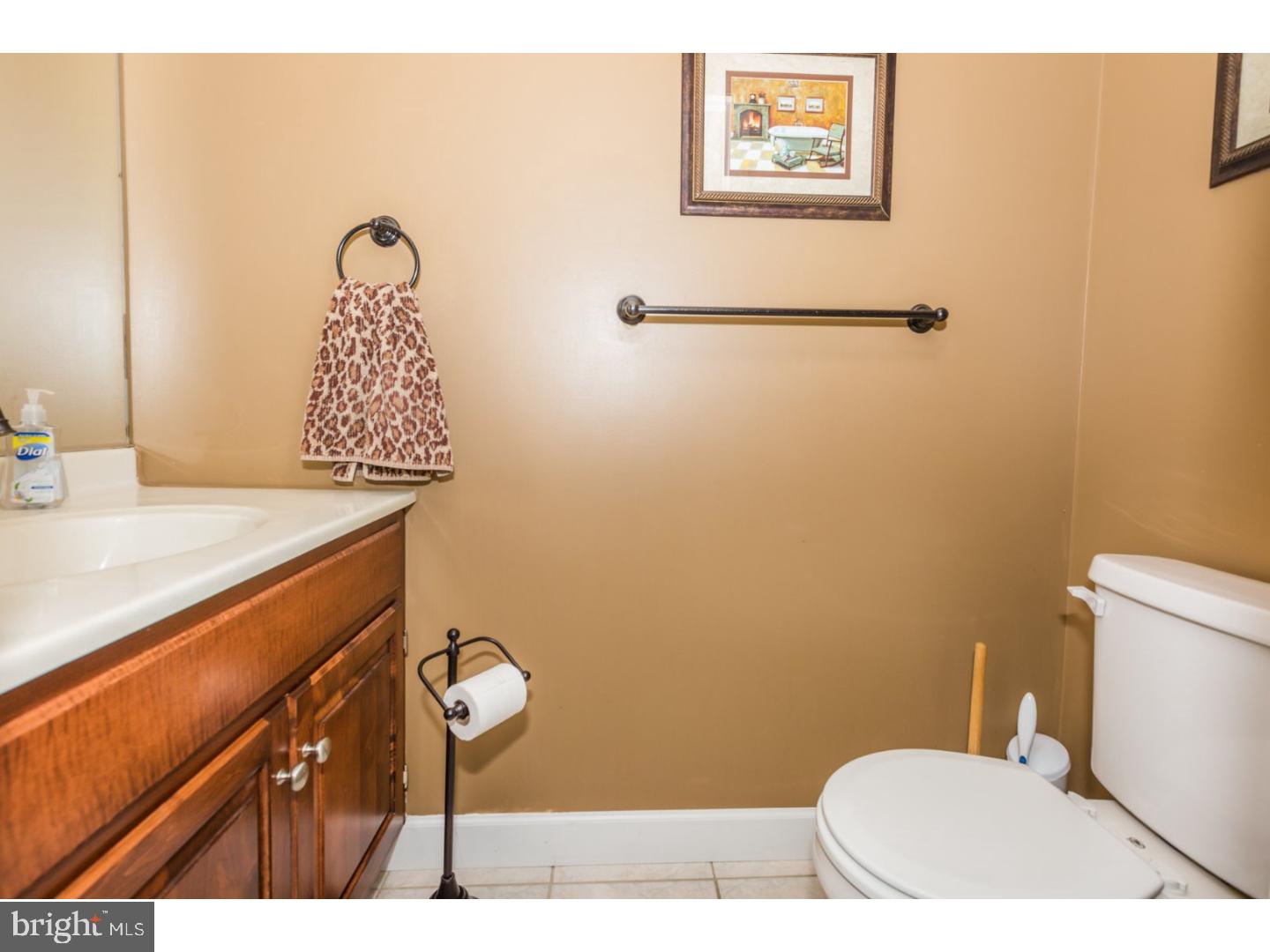 COLUMBIA COURT - Residential