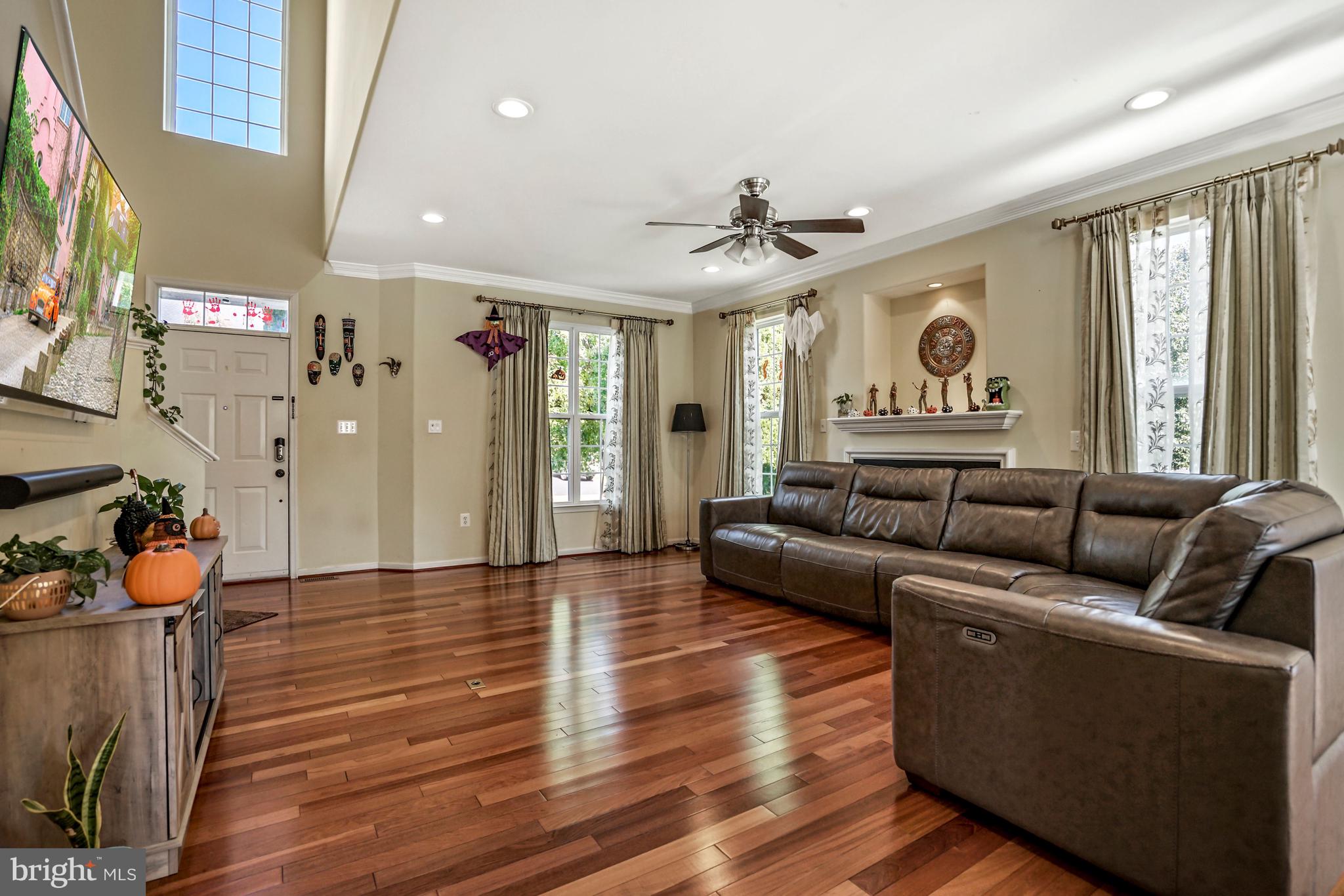 LOUDOUN PARKWAY CENTER - Residential Lease