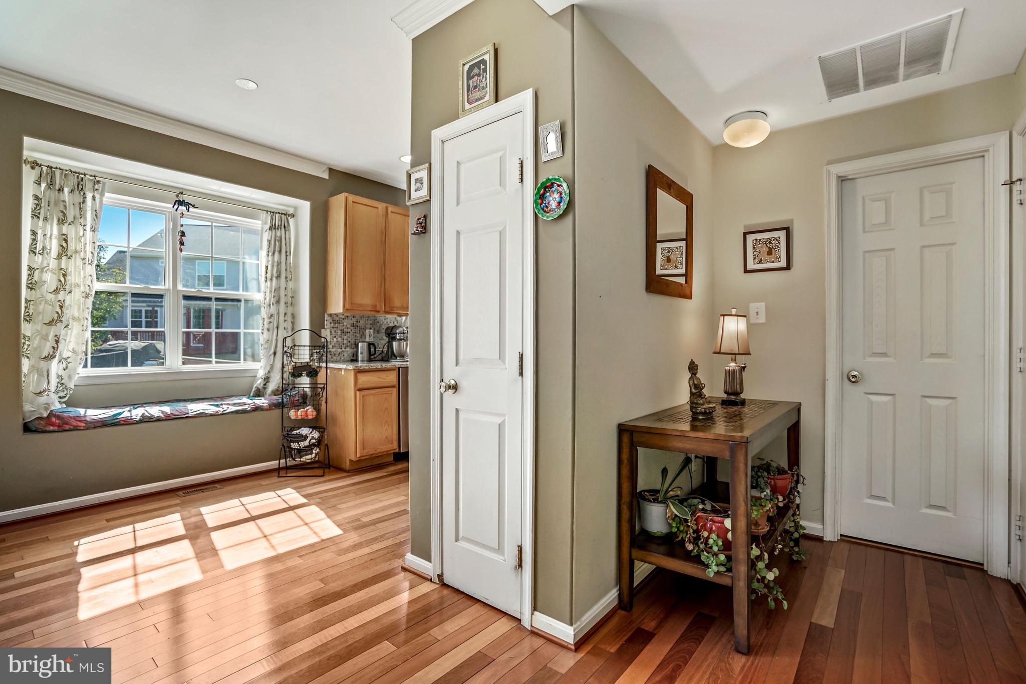 LOUDOUN PARKWAY CENTER - Residential Lease