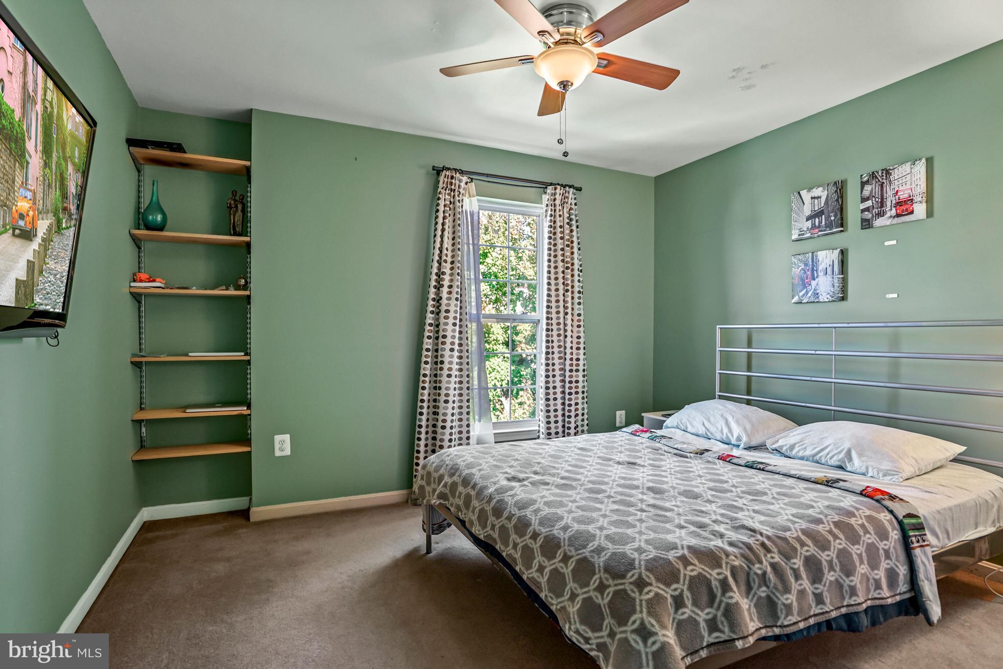 LOUDOUN PARKWAY CENTER - Residential Lease