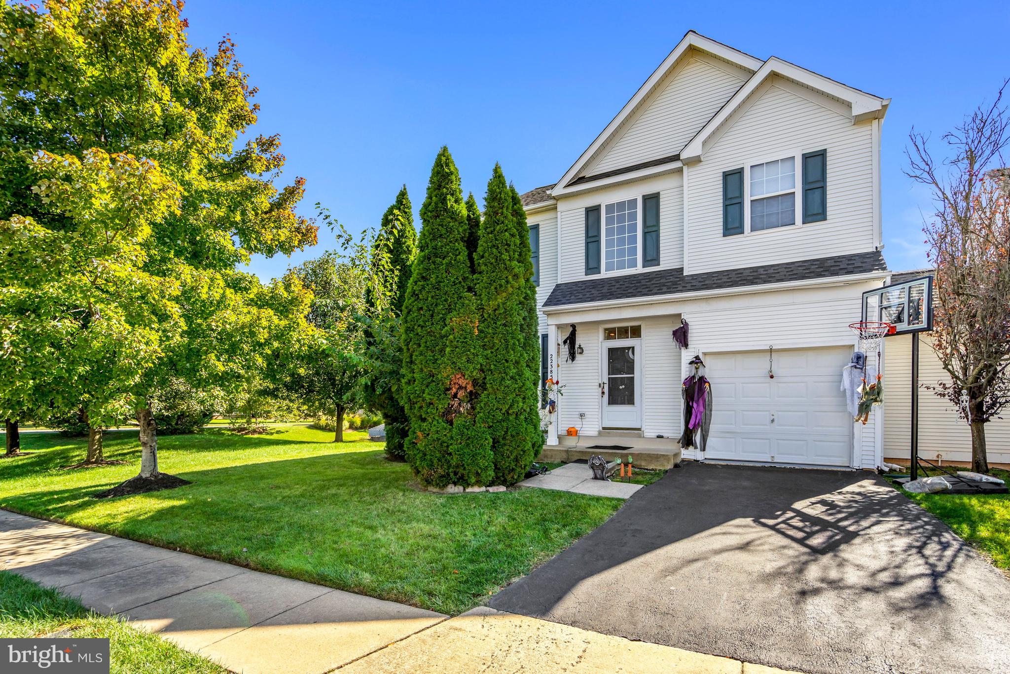 LOUDOUN PARKWAY CENTER - Residential Lease