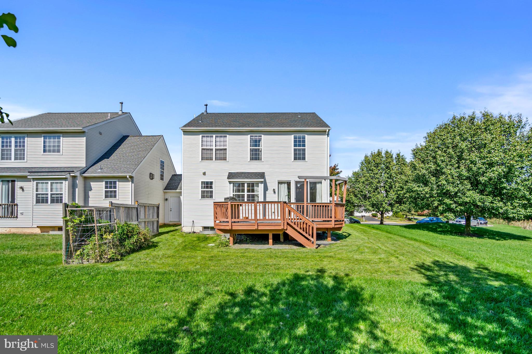 LOUDOUN PARKWAY CENTER - Residential Lease