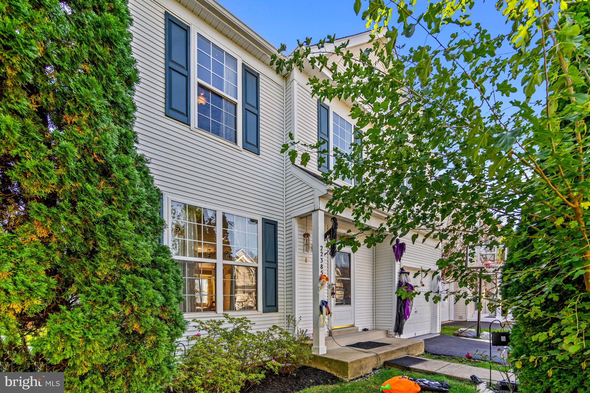 LOUDOUN PARKWAY CENTER - Residential Lease