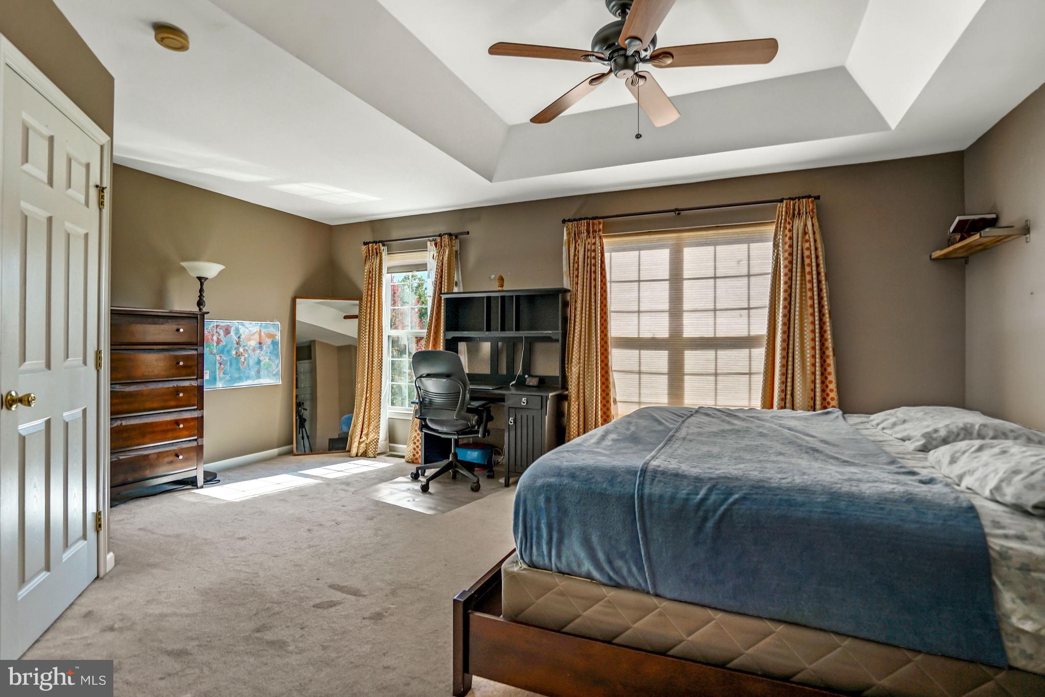 LOUDOUN PARKWAY CENTER - Residential Lease