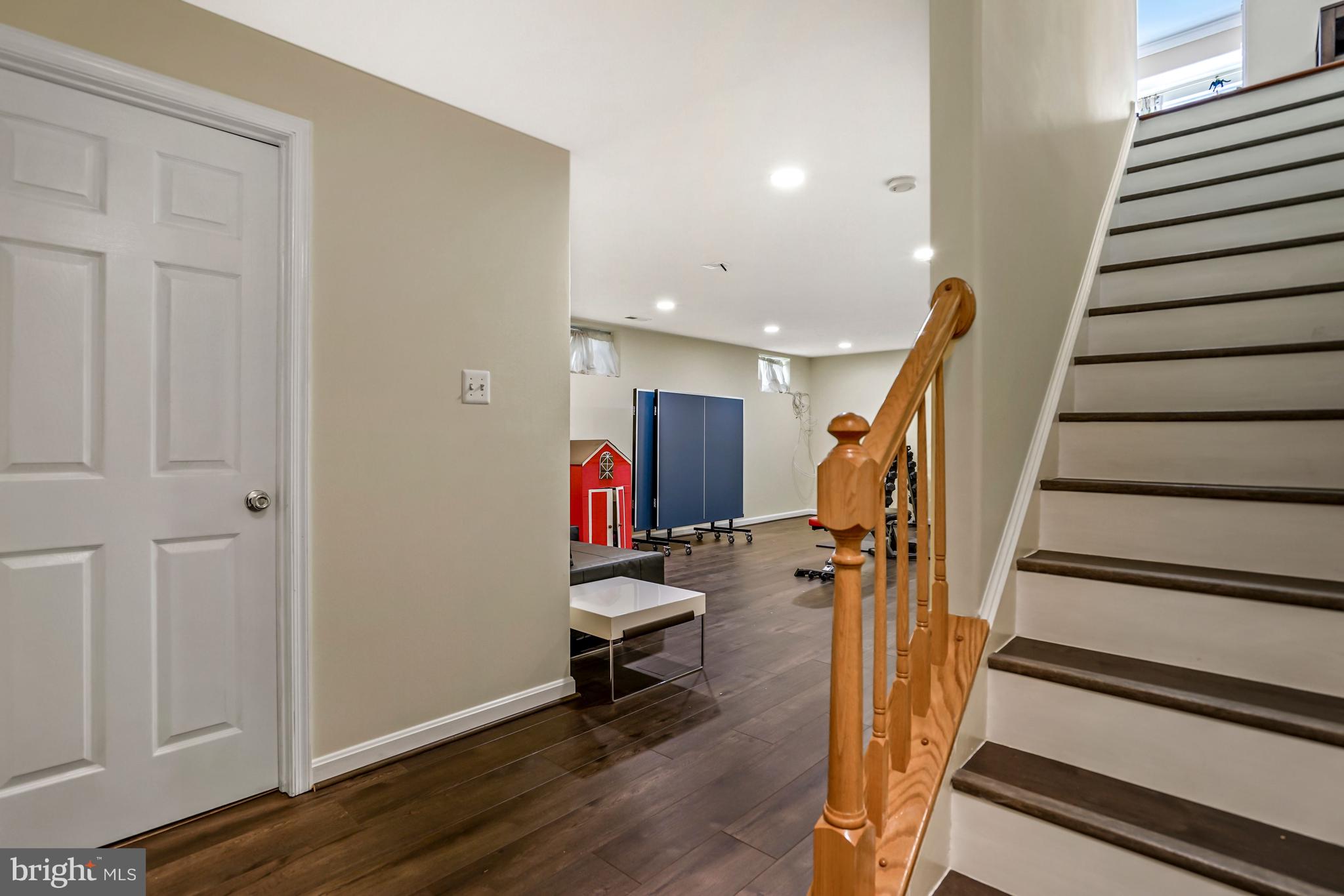 LOUDOUN PARKWAY CENTER - Residential Lease