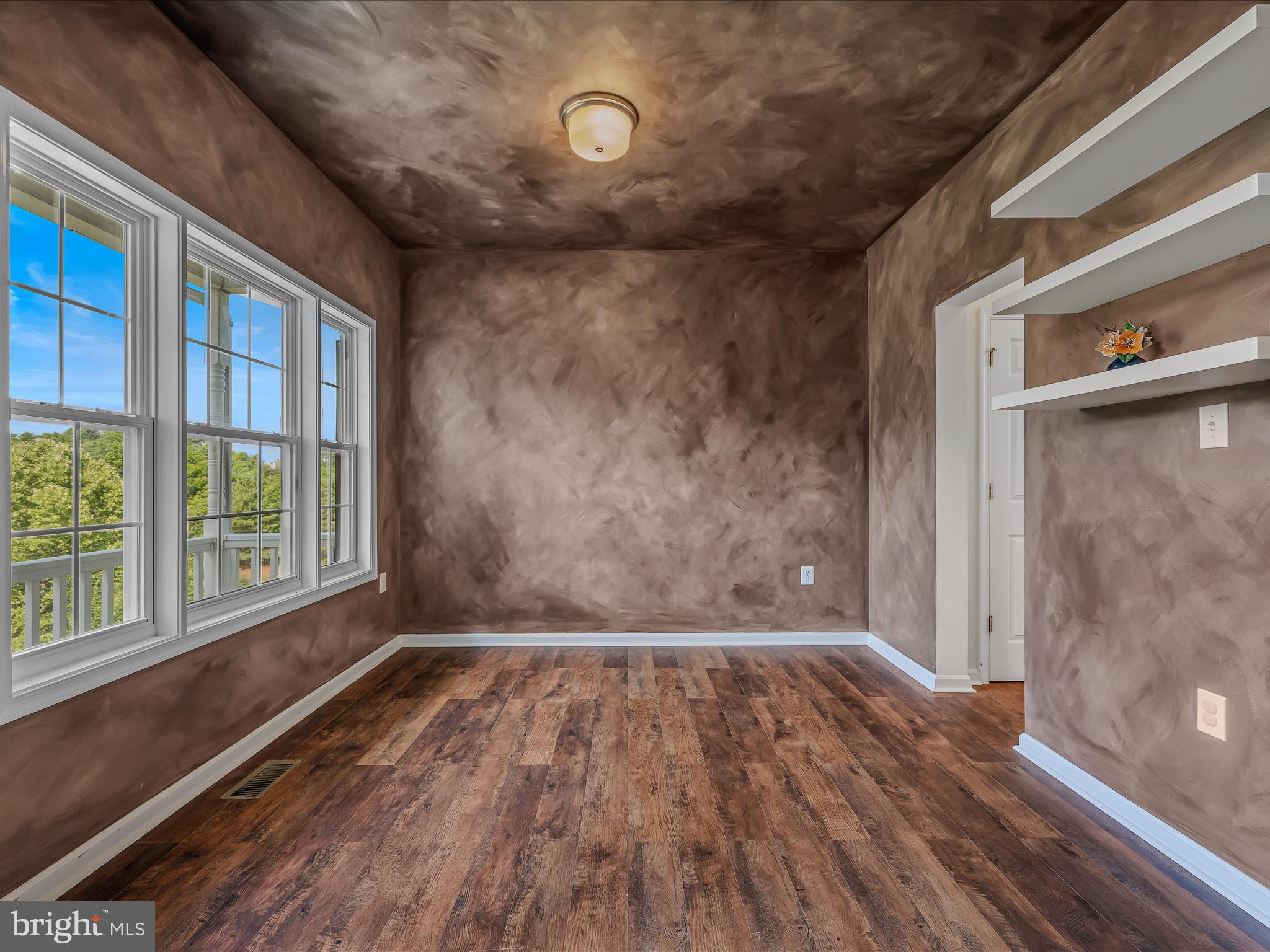 MILLS FARM - Residential