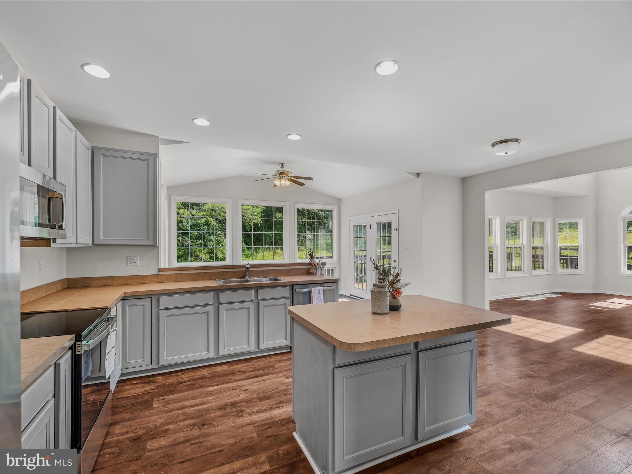 MILLS FARM - Residential