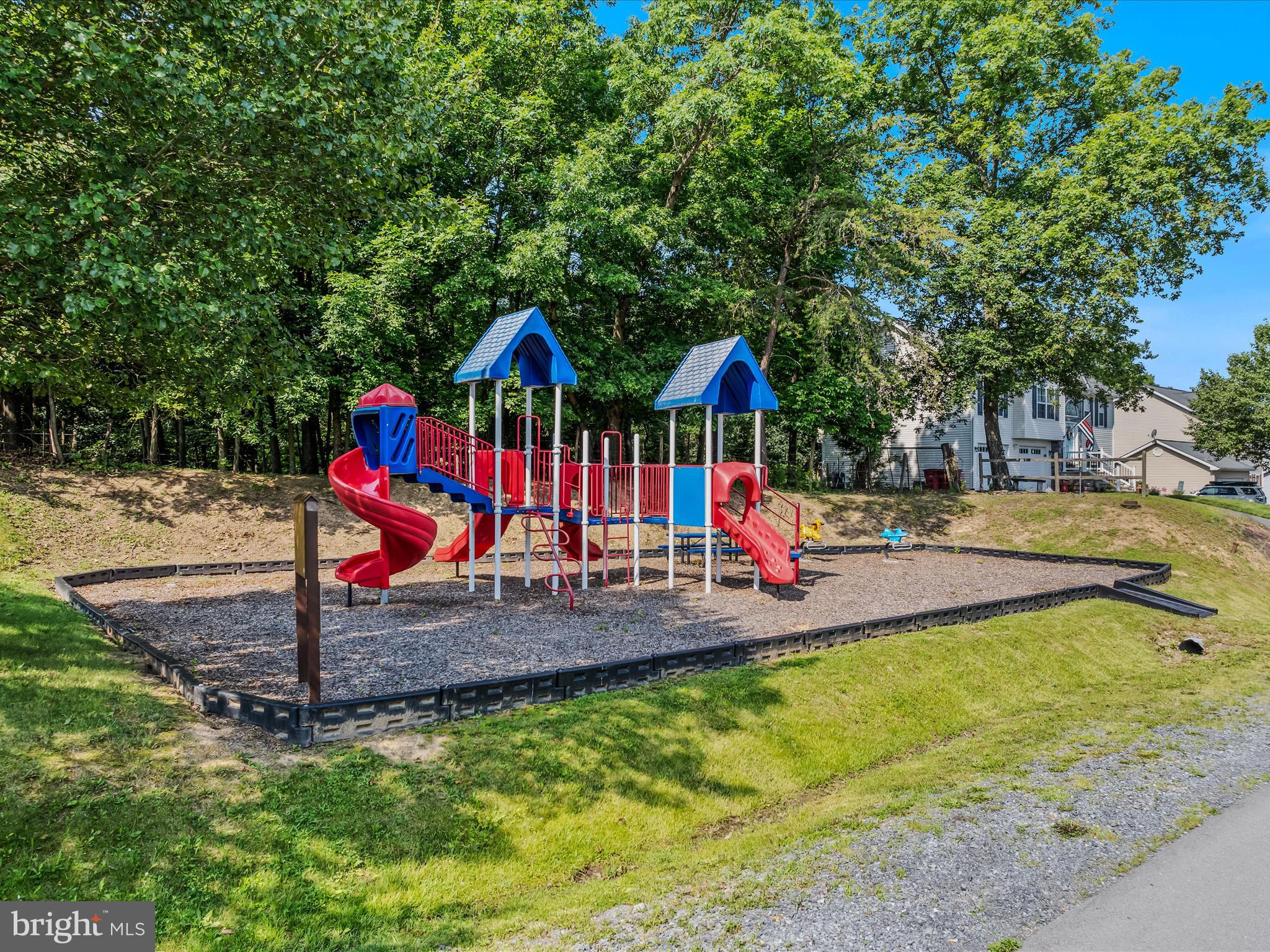 MILLS FARM - Residential