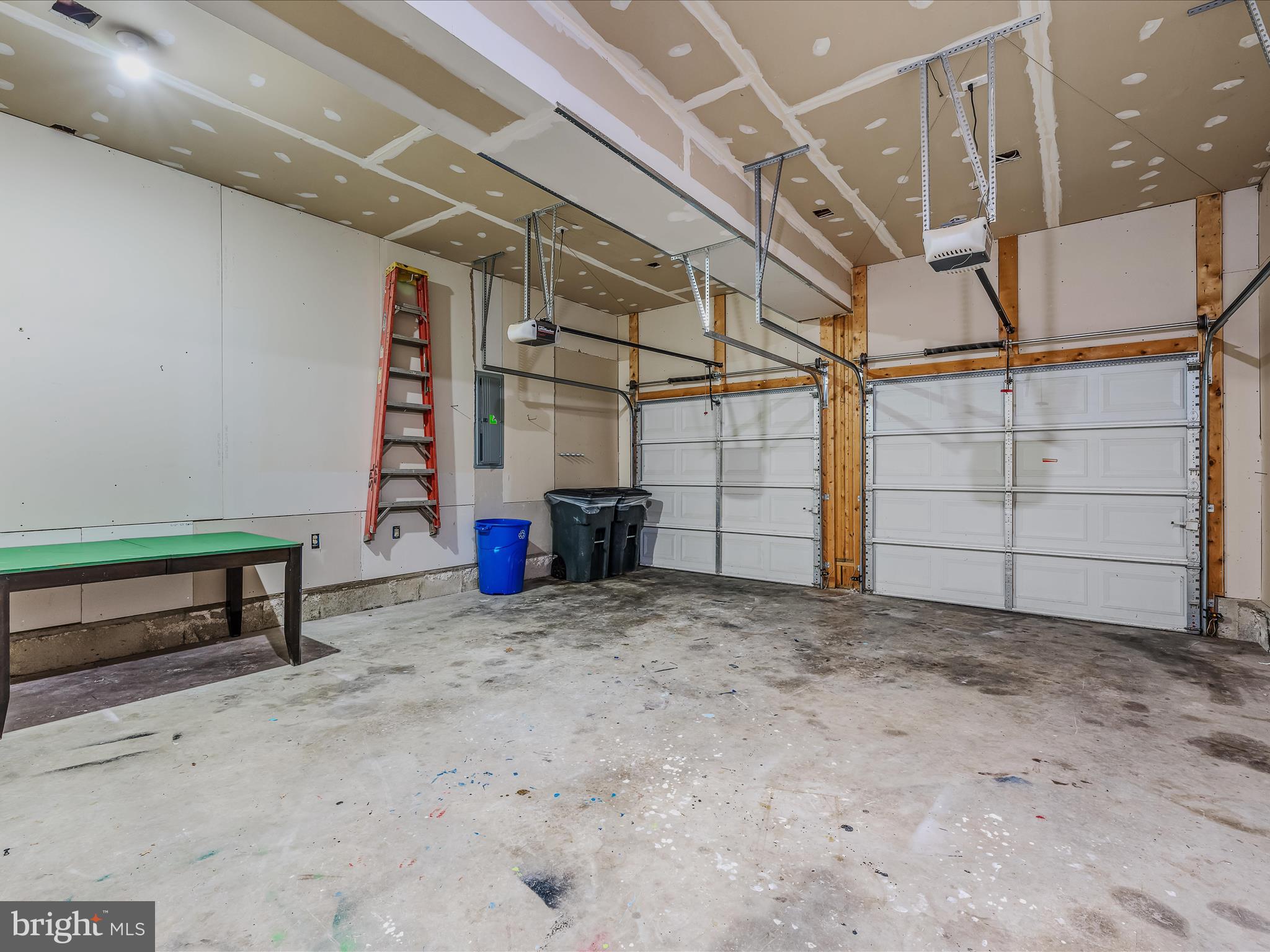 MILLS FARM - Residential