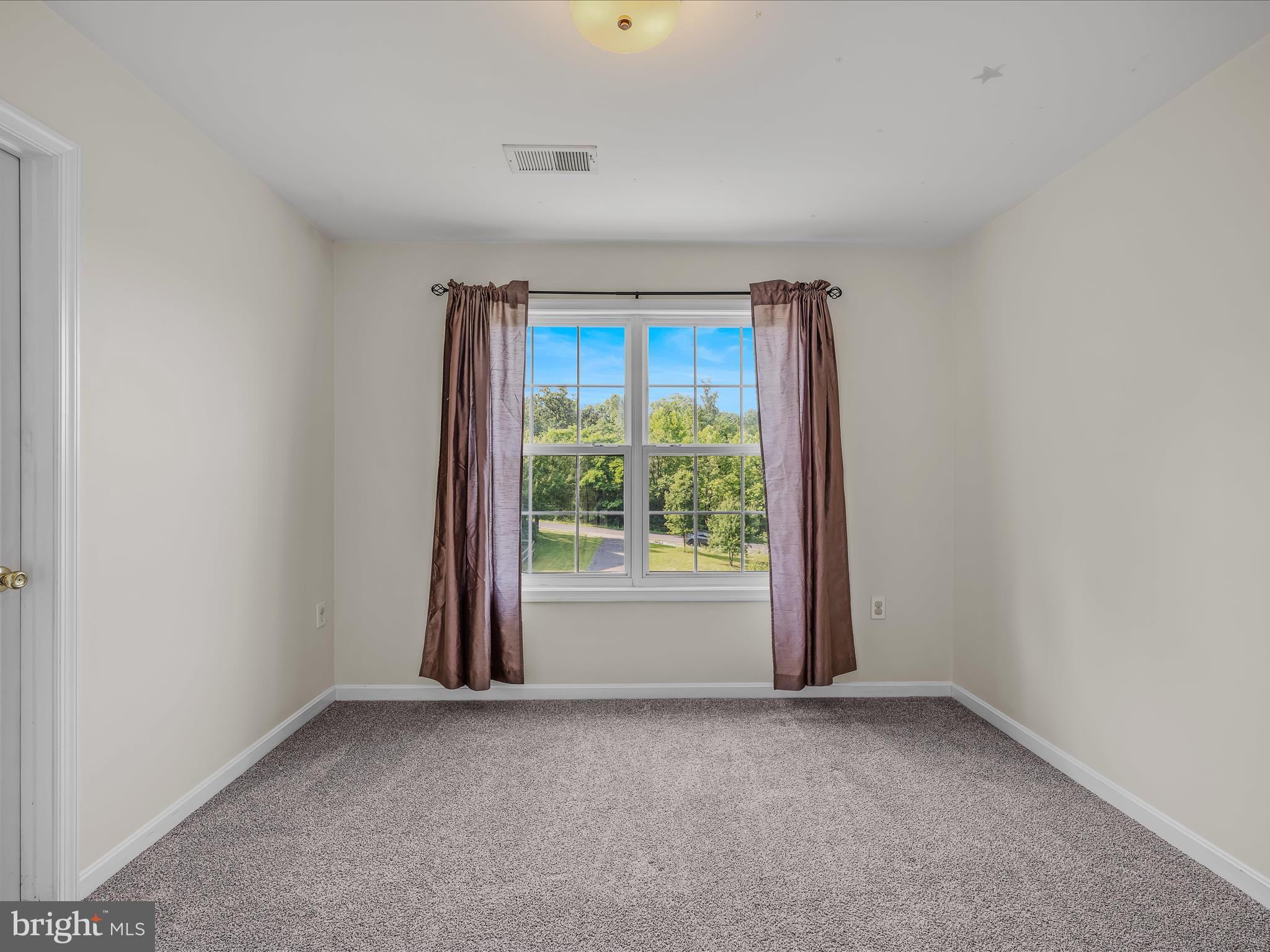 MILLS FARM - Residential