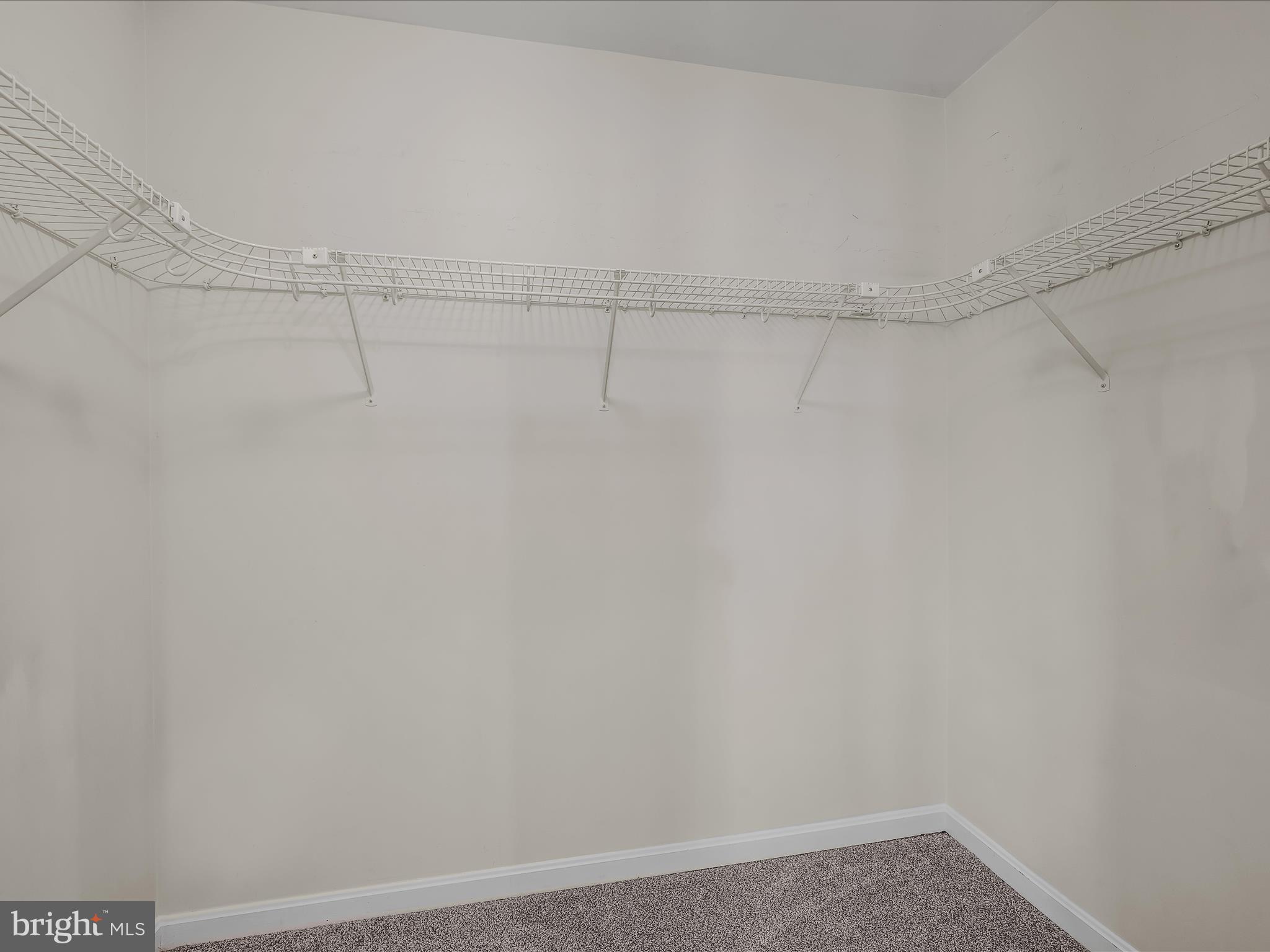 MILLS FARM - Residential