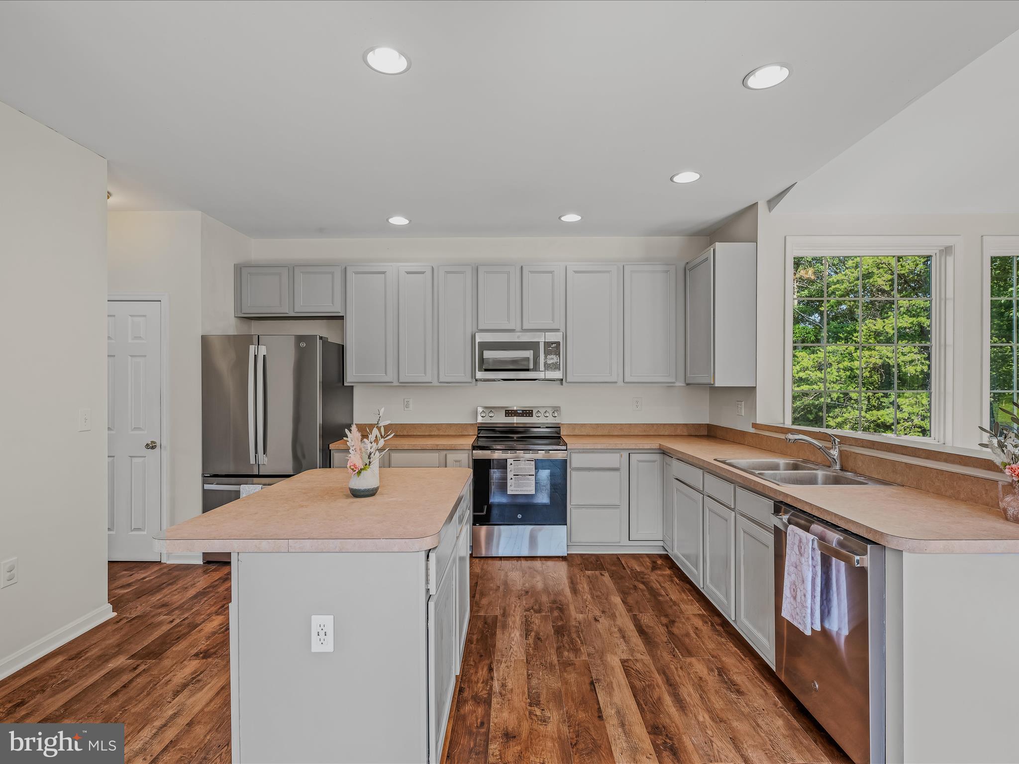 MILLS FARM - Residential