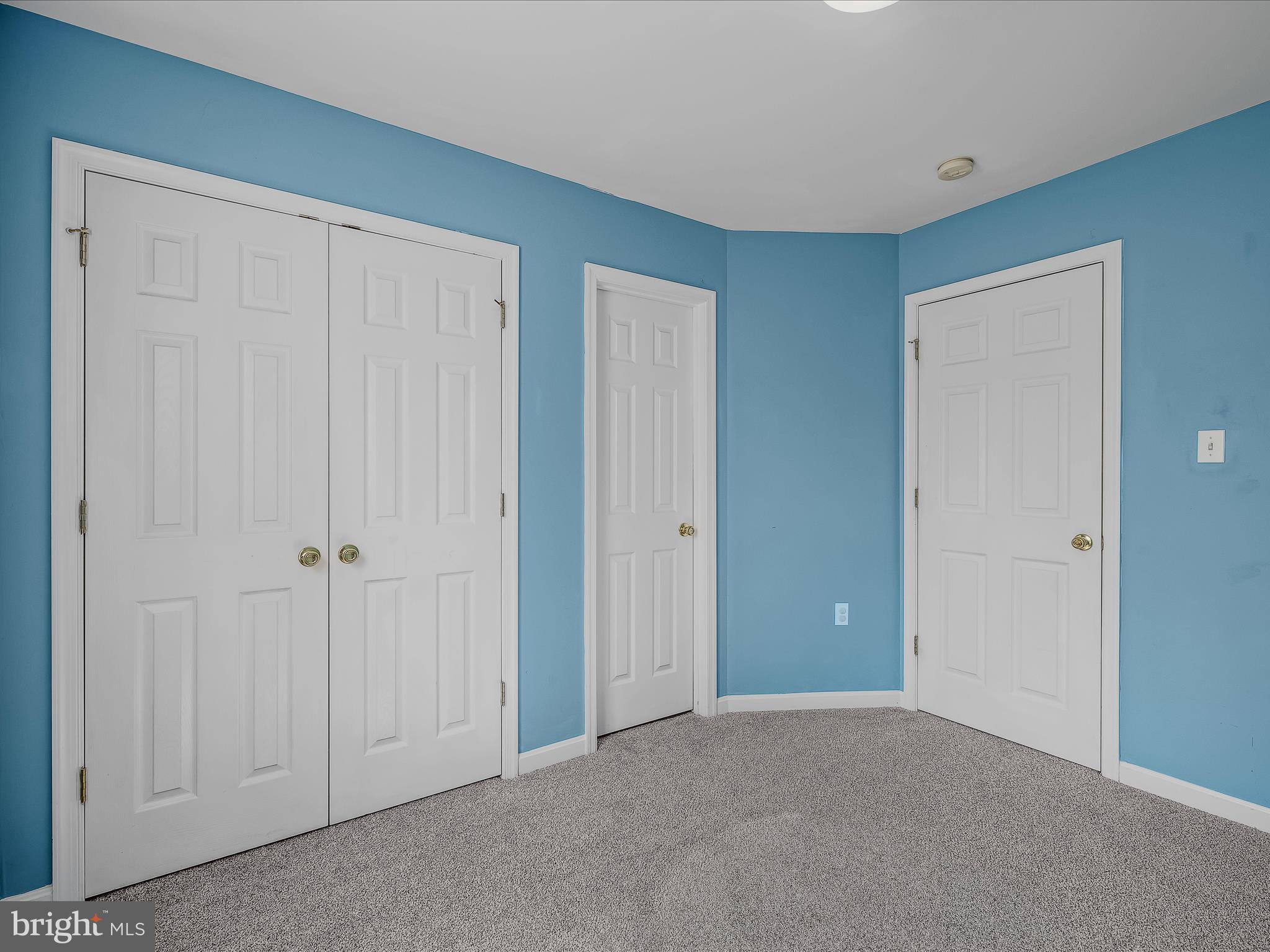 MILLS FARM - Residential