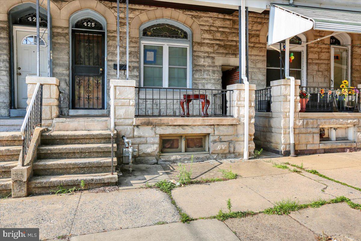 425 CHESTNUT STREET