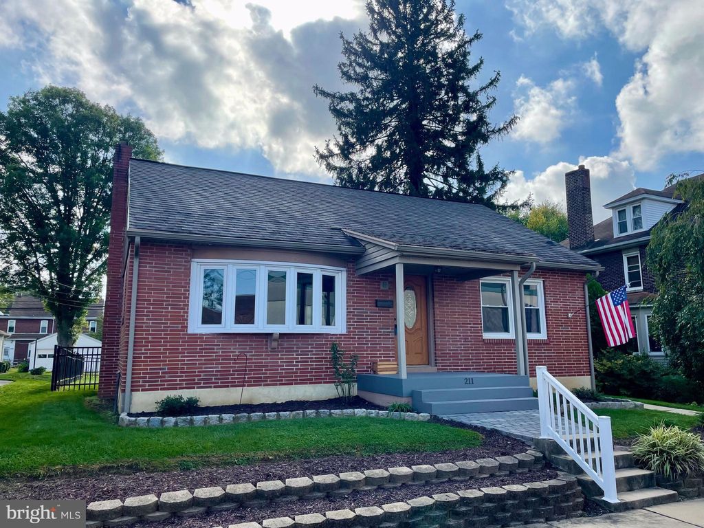 Photo of 211 PARK AVE, EPHRATA, PA 17522 (MLS # PALA2041916)