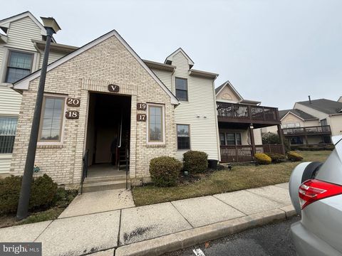 Condo For Sale - 17 Harrogate Court<br/> Gloucester County, SEWELL, NJ 08080