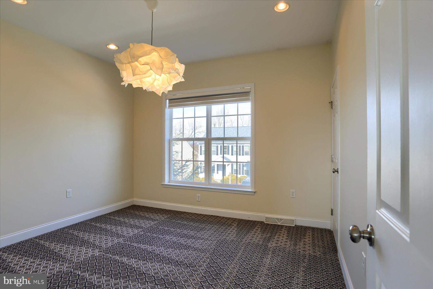 SOUTHPOINT MEADOWS - Residential