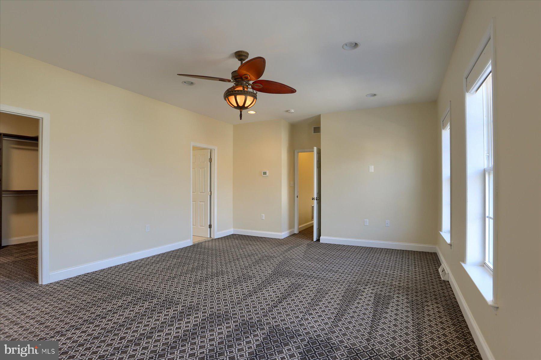 SOUTHPOINT MEADOWS - Residential