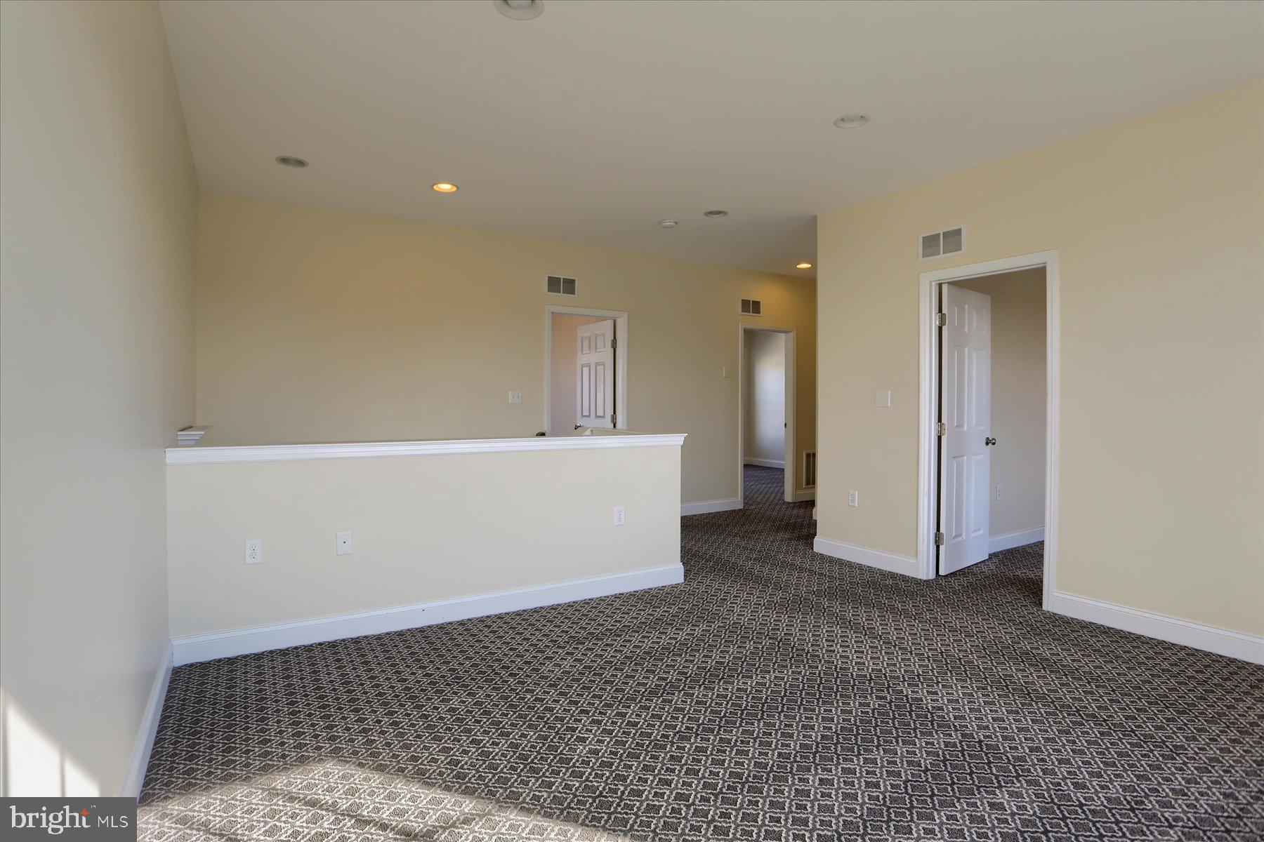 SOUTHPOINT MEADOWS - Residential