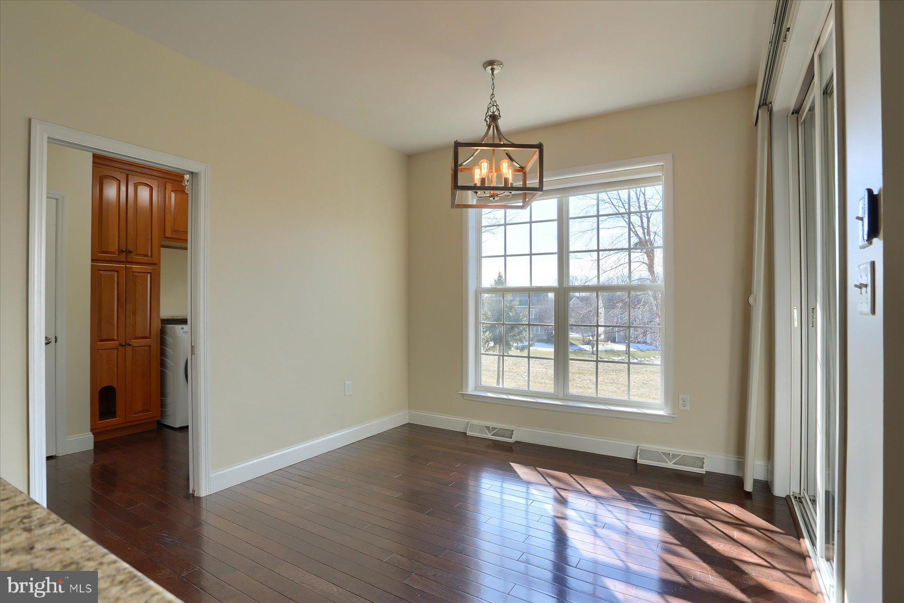 SOUTHPOINT MEADOWS - Residential