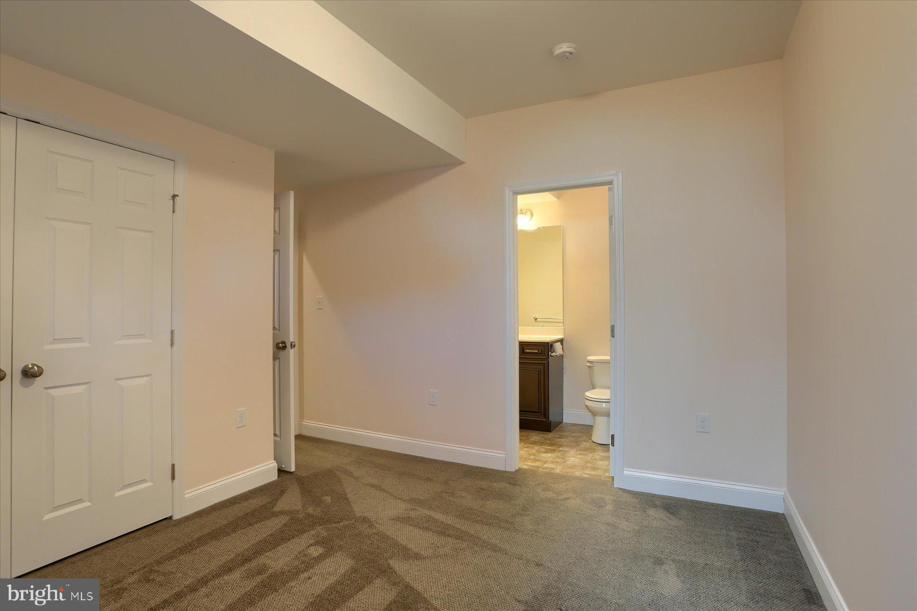 SOUTHPOINT MEADOWS - Residential