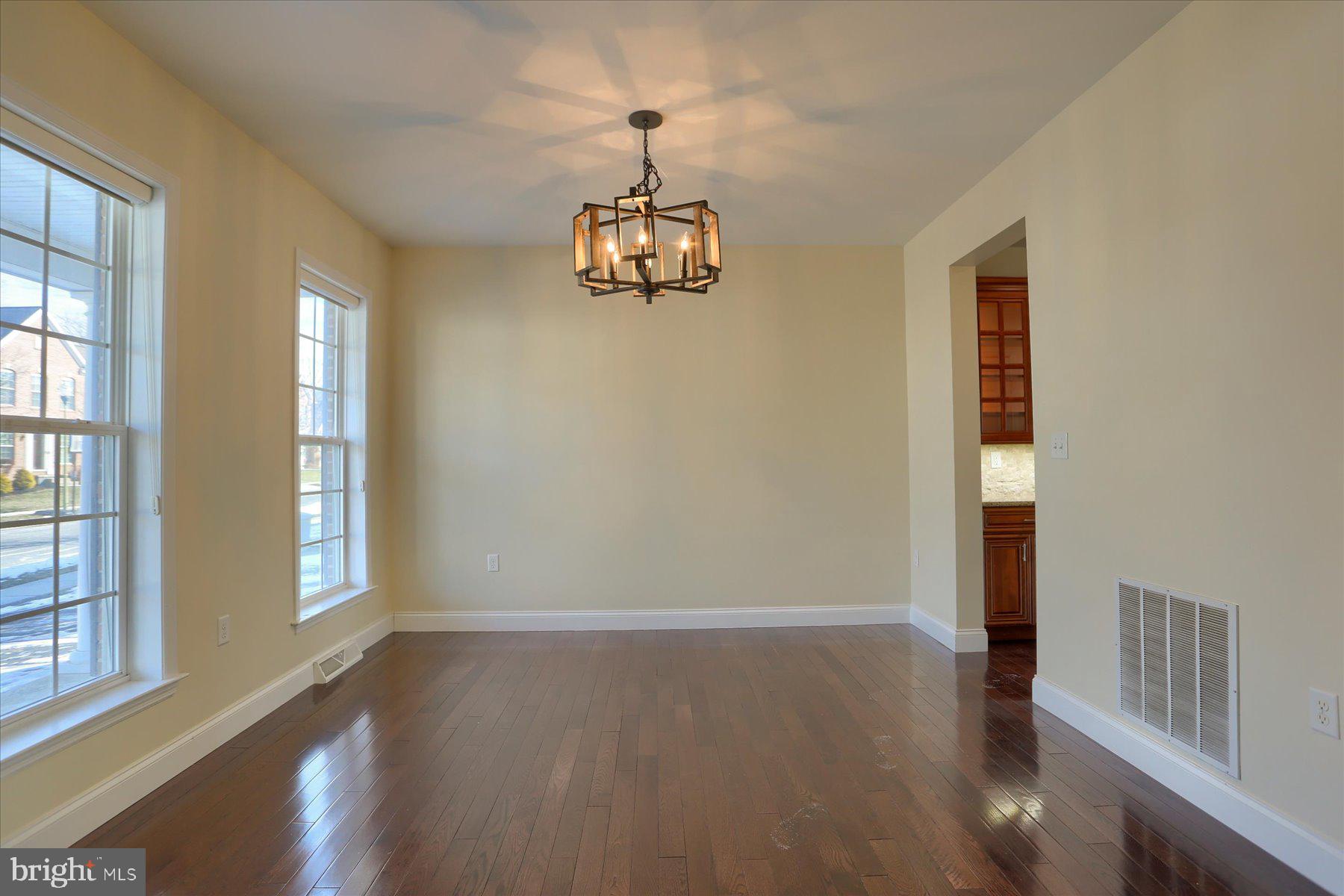 SOUTHPOINT MEADOWS - Residential