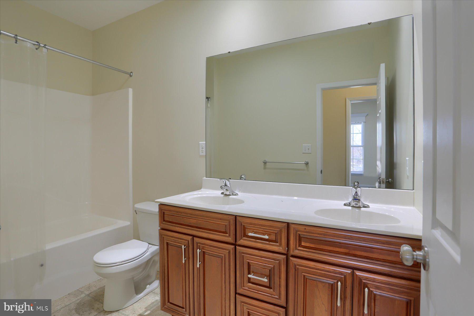 SOUTHPOINT MEADOWS - Residential