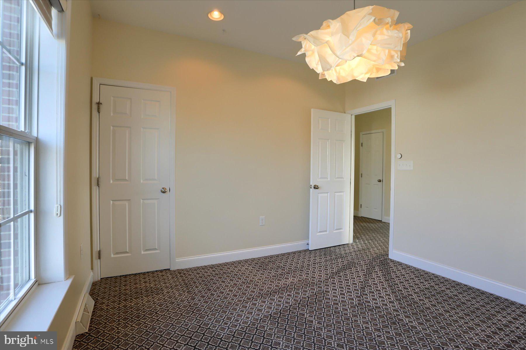 SOUTHPOINT MEADOWS - Residential