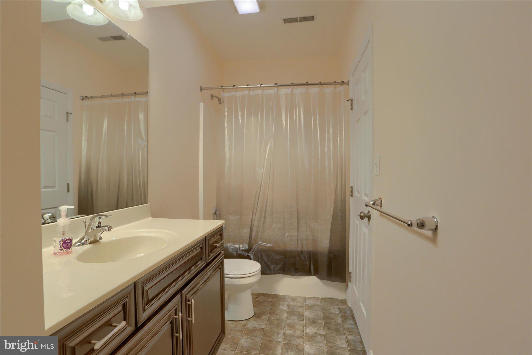 SOUTHPOINT MEADOWS - Residential