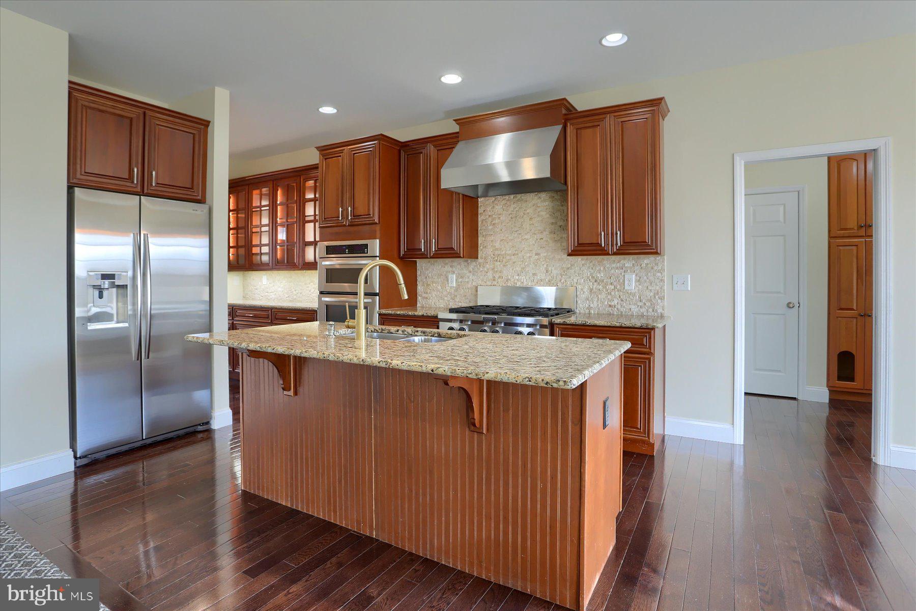 SOUTHPOINT MEADOWS - Residential