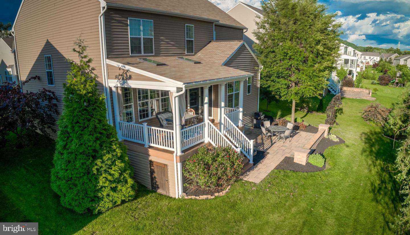 SOUTHPOINT MEADOWS - Residential