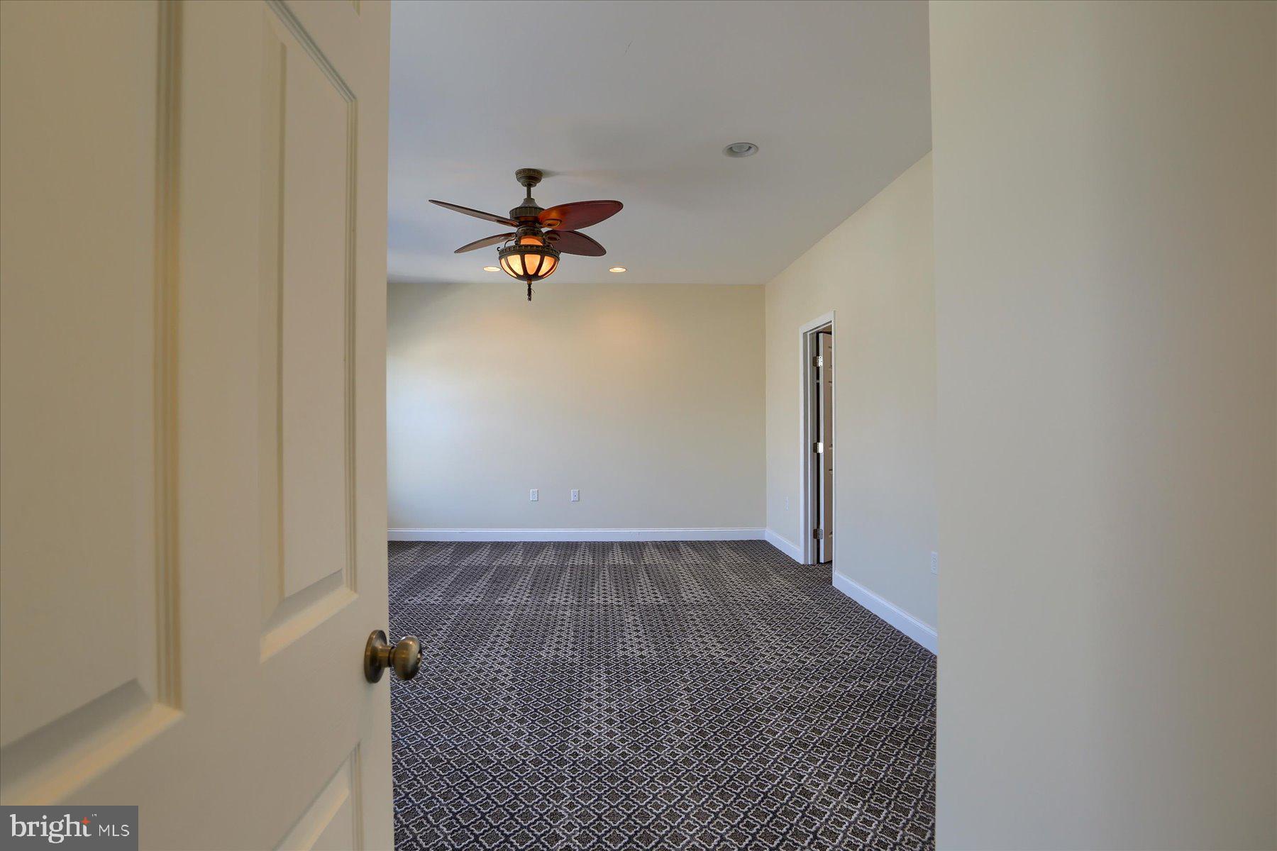 SOUTHPOINT MEADOWS - Residential