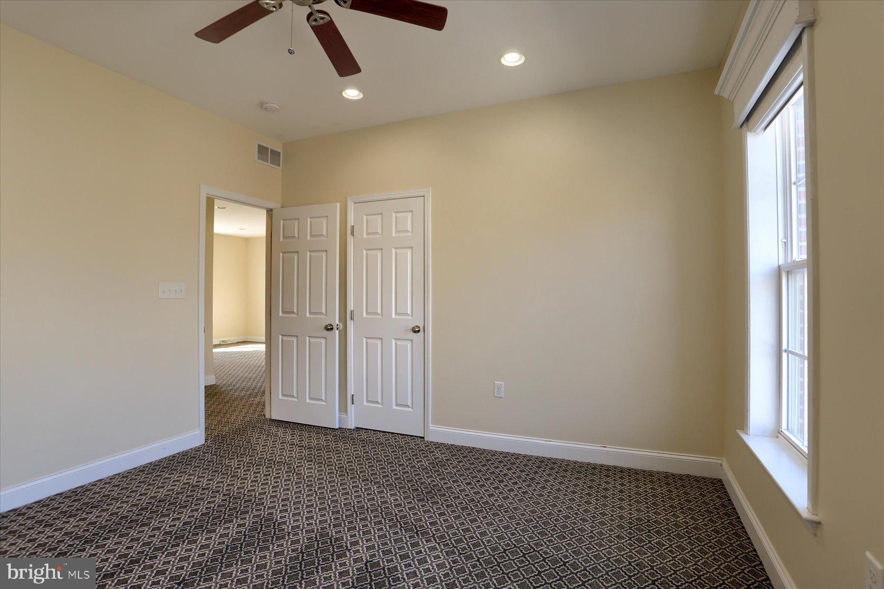 SOUTHPOINT MEADOWS - Residential