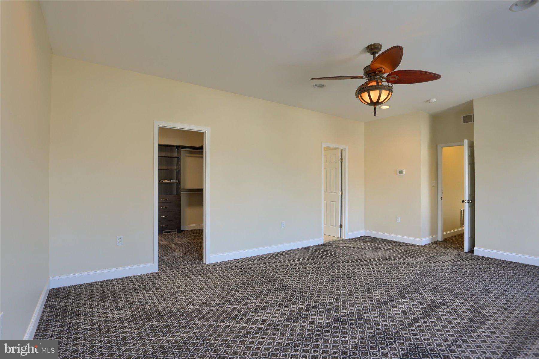 SOUTHPOINT MEADOWS - Residential