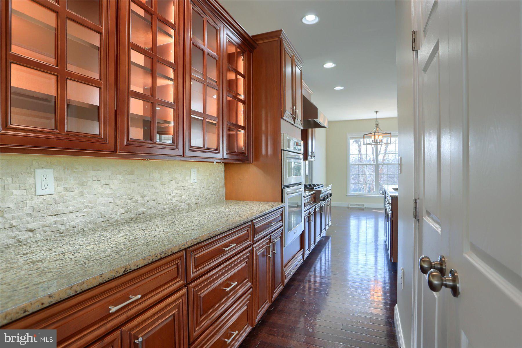 SOUTHPOINT MEADOWS - Residential