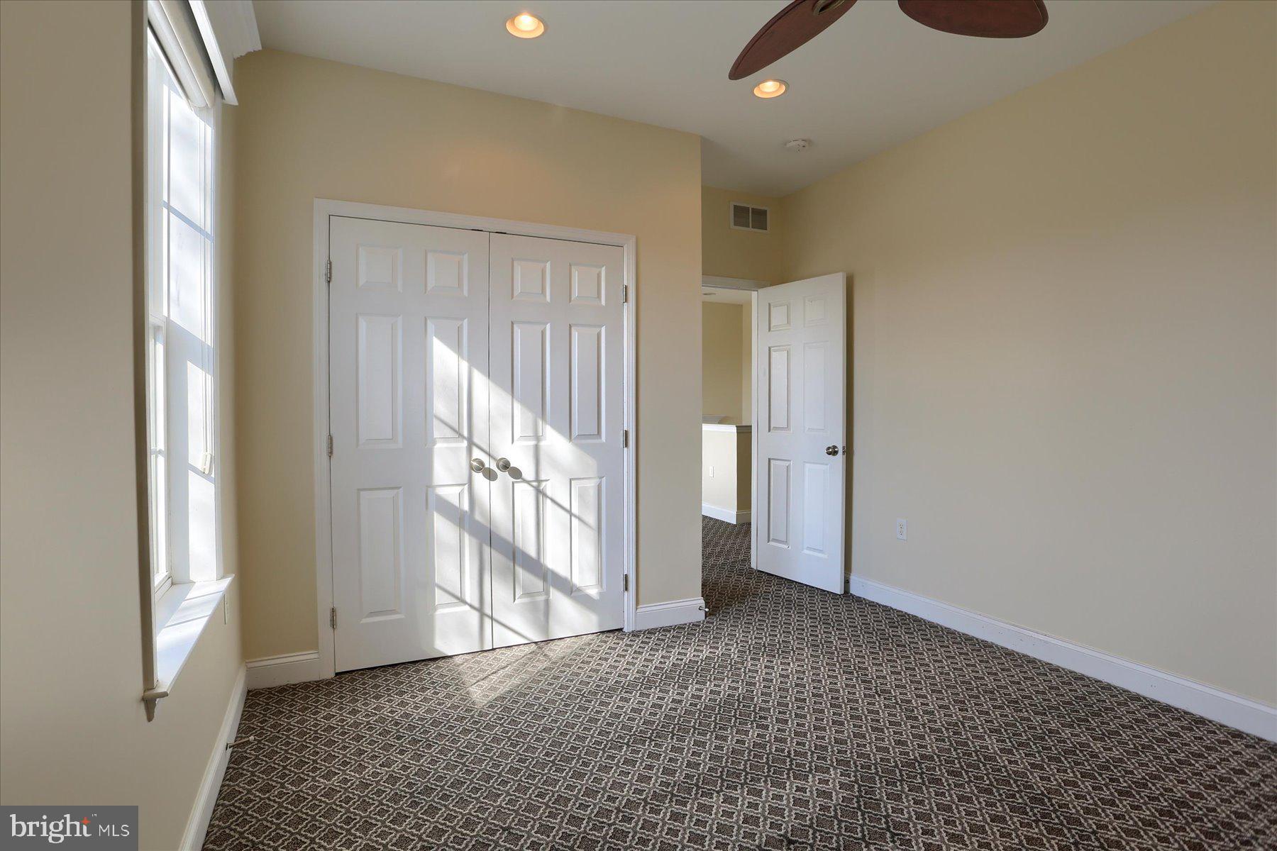 SOUTHPOINT MEADOWS - Residential