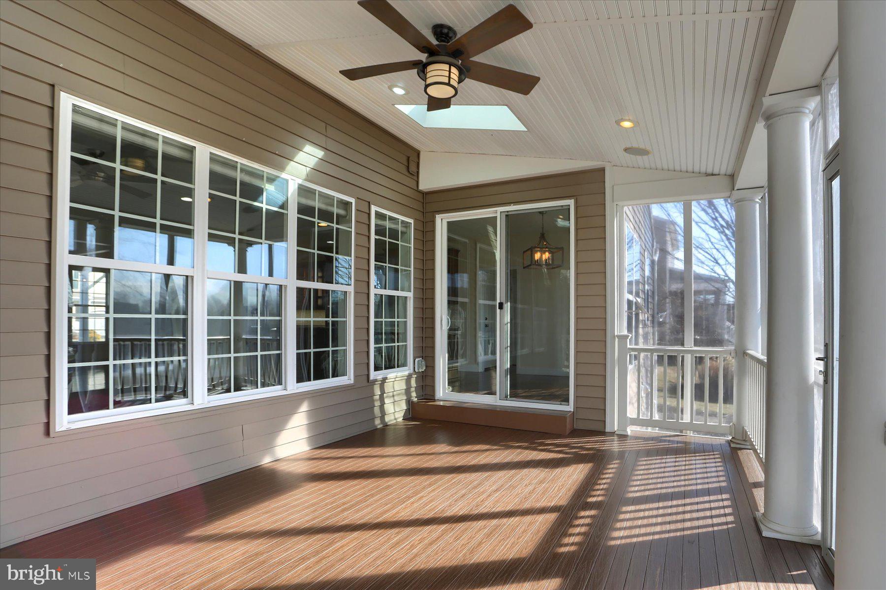 SOUTHPOINT MEADOWS - Residential