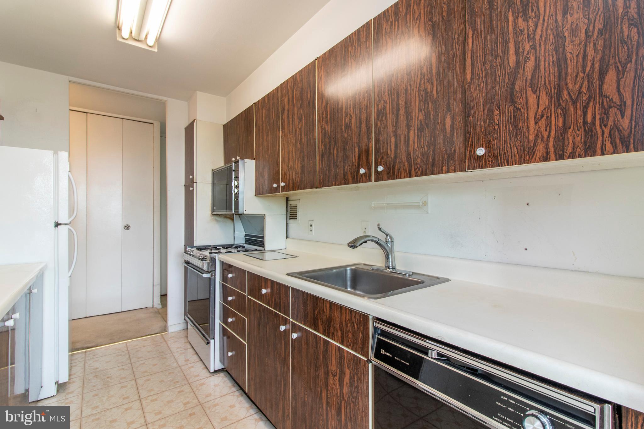 RIVER PARK - Residential