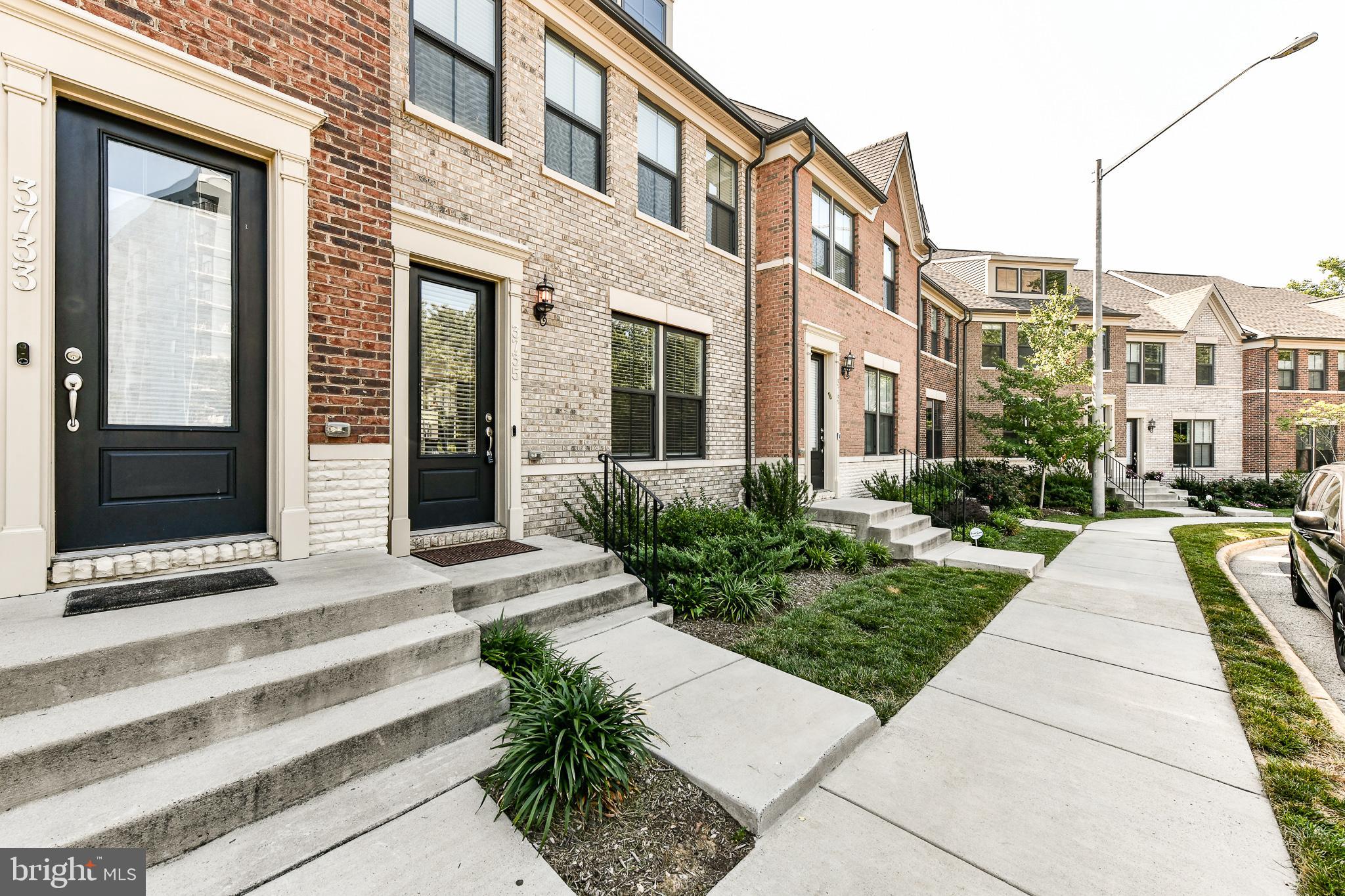 3735 POWELL LANE